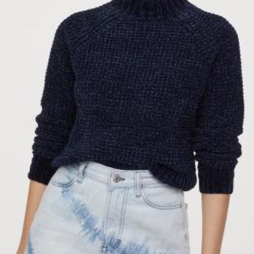 H&M Dark blue cropped sweater